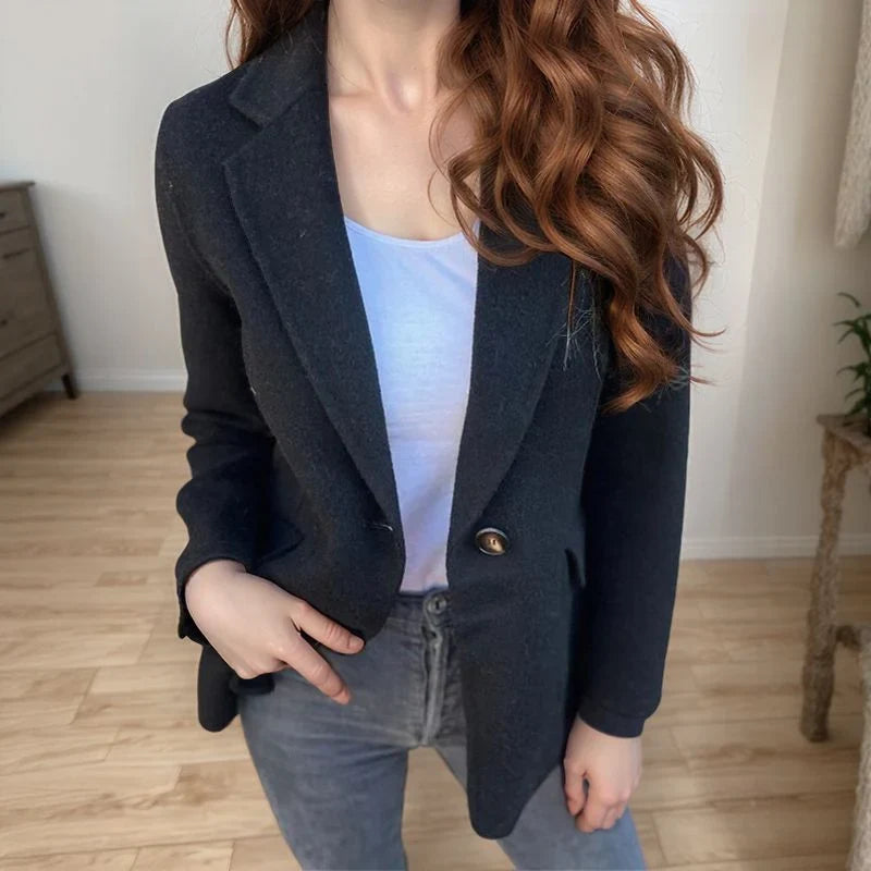 Blazer zwart vooraanzicht detail Elena