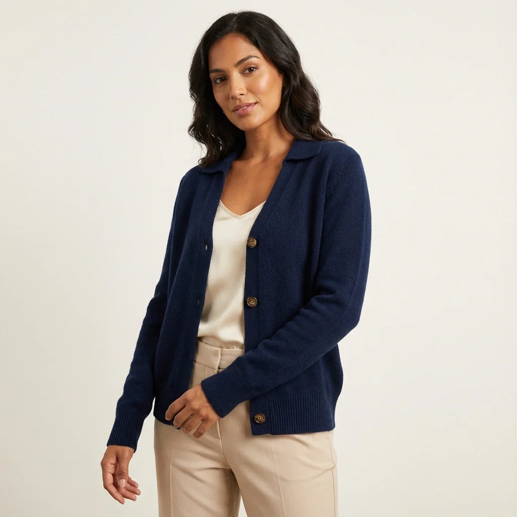 Cardigan blauw vooraanzicht Esmee