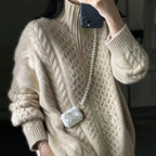 Gebreid vest beige vooraanzicht Brenda