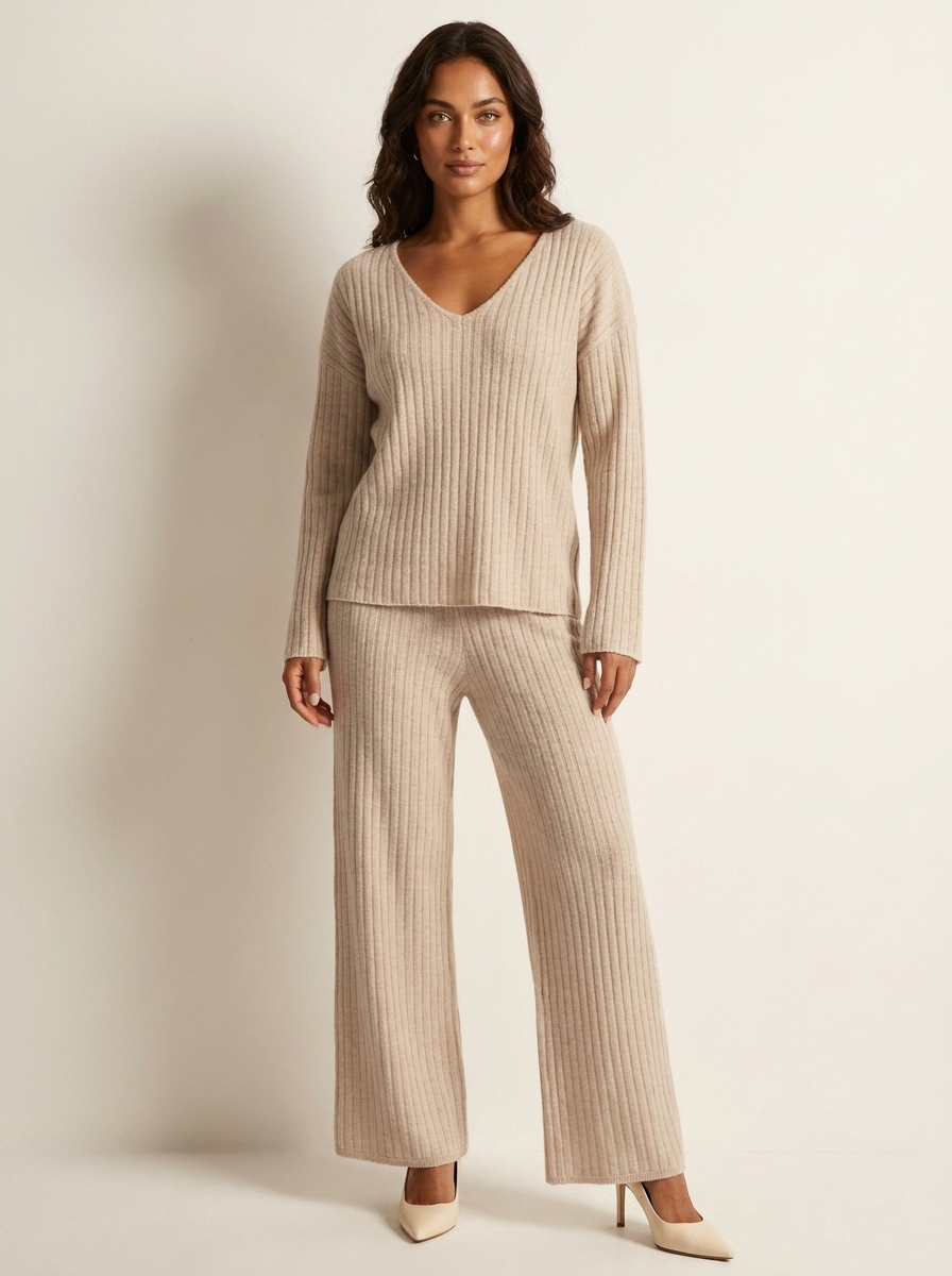 Gebreide set beige vooraanzicht Sandra