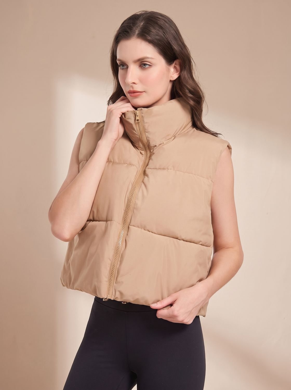 Korte bodywarmer vooraanzicht Hester