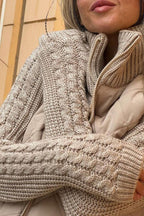 Lang gebreid vest detail 5 Gerda