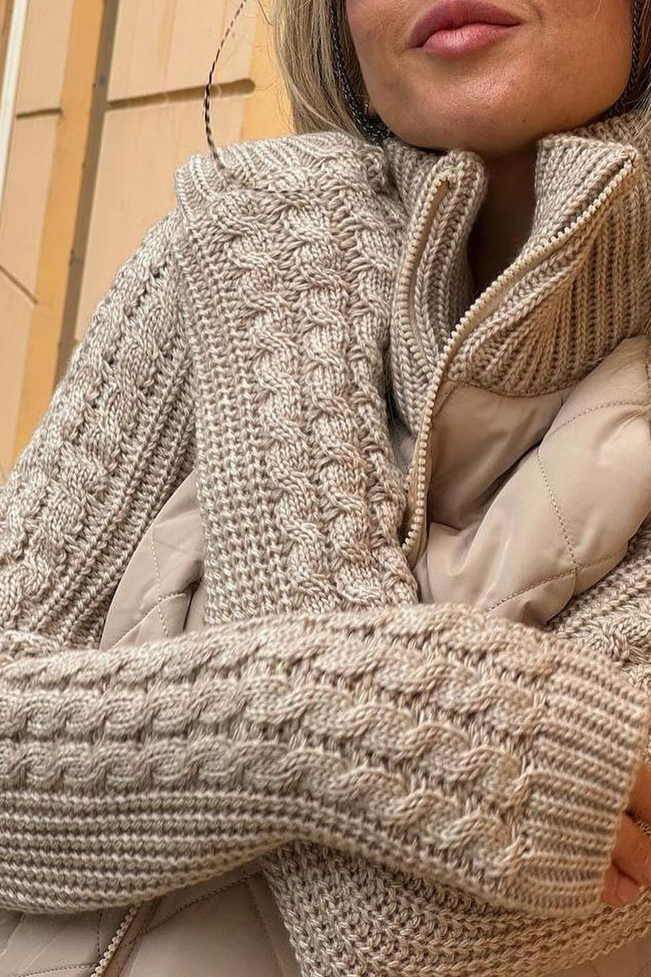 Lang gebreid vest detail 5 Gerda