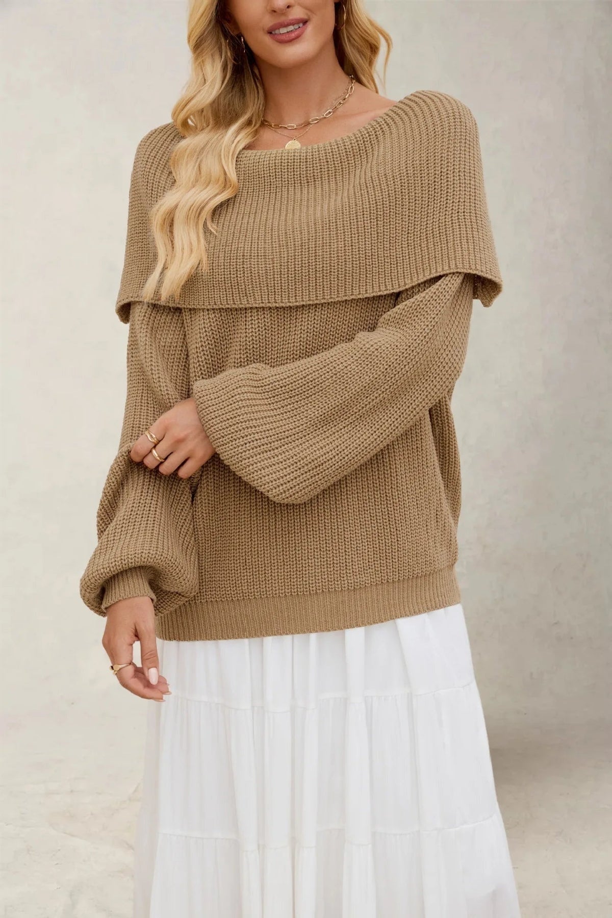 Off-shoulder trui detail 1 Leona