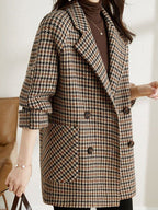 Oversized blazer detail 1 Saskia
