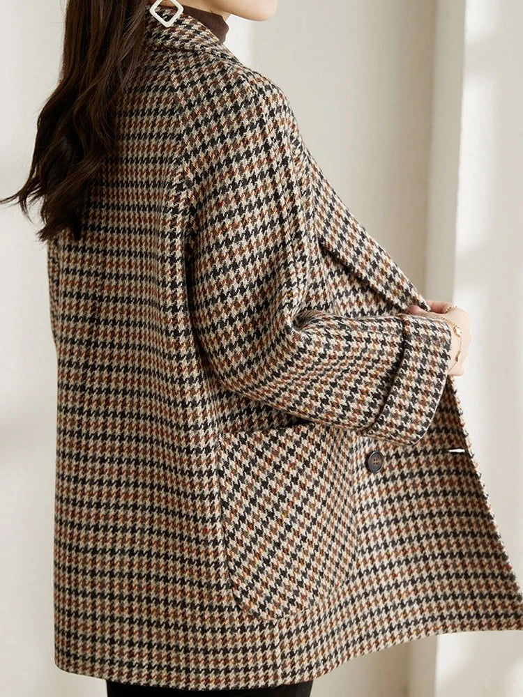 Oversized blazer detail 2 Saskia