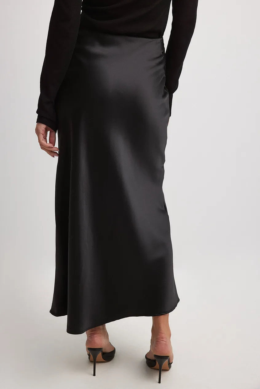 Satijnen midi rok detail 3 Maaike