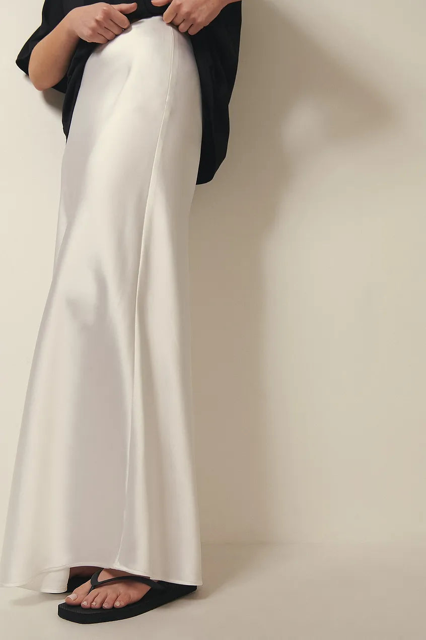 Satijnen midi rok detail 6 Maaike