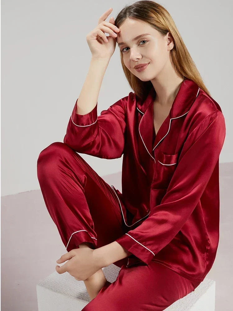 Satijnen pyjama detail 6 Hanneke
