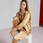 Satijnen pyjama detail 7 Hanneke