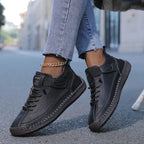 Sneakers zwart vooraanzicht Feline