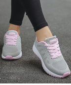 Sneakers detail 6 Jet