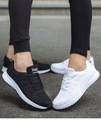Sneakers detail 5 Jet