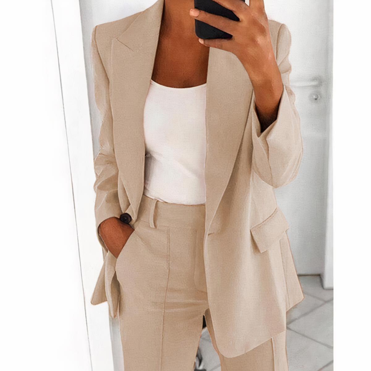 Tweedelige set beige vooraanzicht Jasmijn