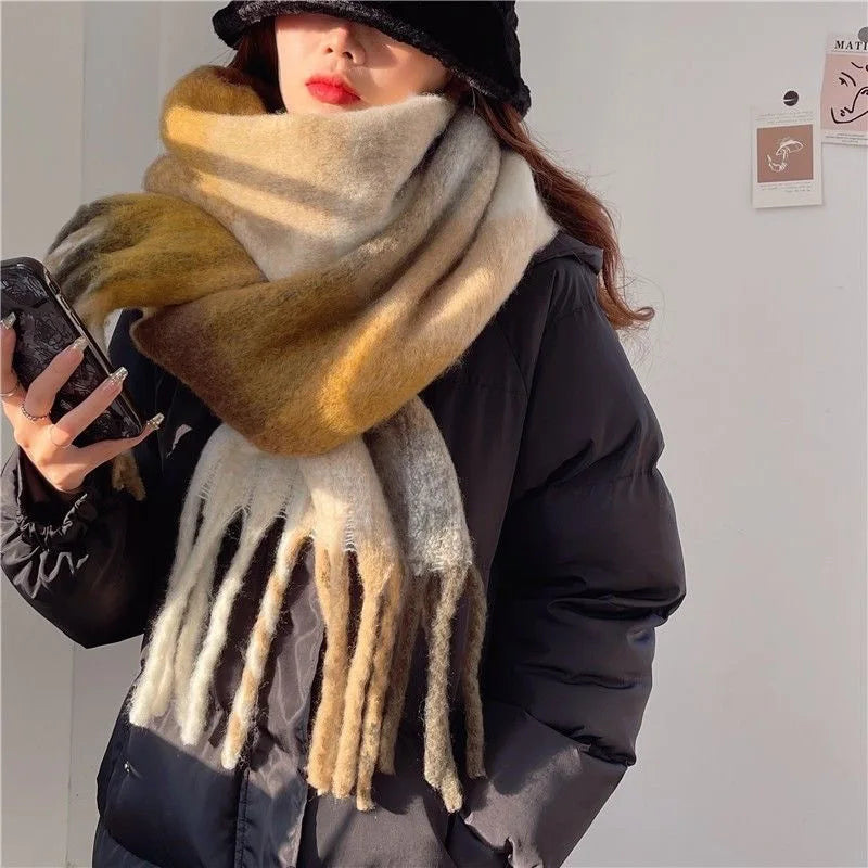 Wintersjaal beige vooraanzicht Regina